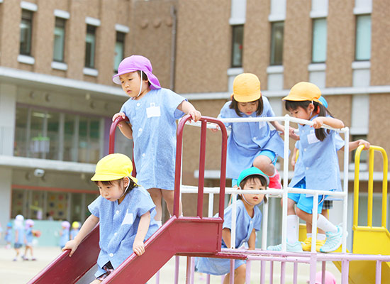 園の一日｜四條畷学園大学附属幼稚園